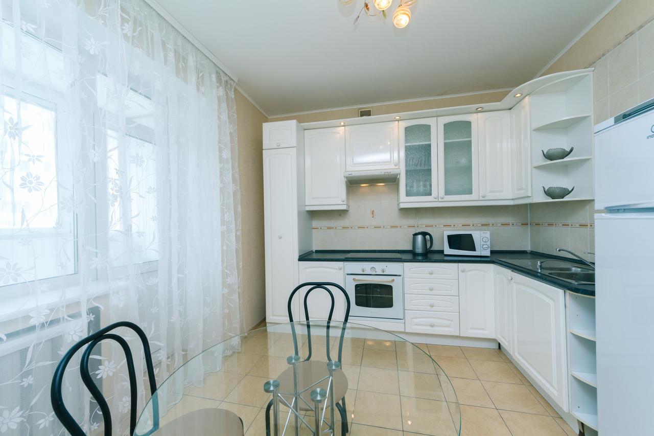 Apartment Poznyaky-Bazhana Kiev Exterior foto